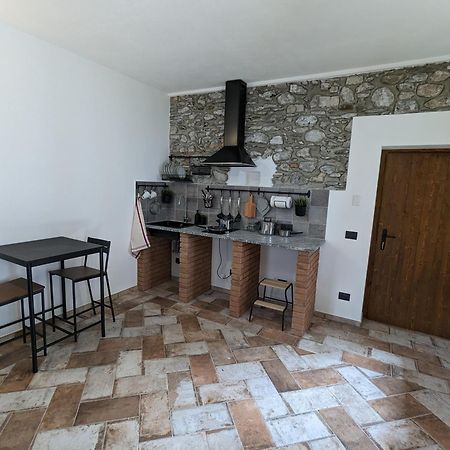 Antica Osteria Apartments Dongo Szoba fotó