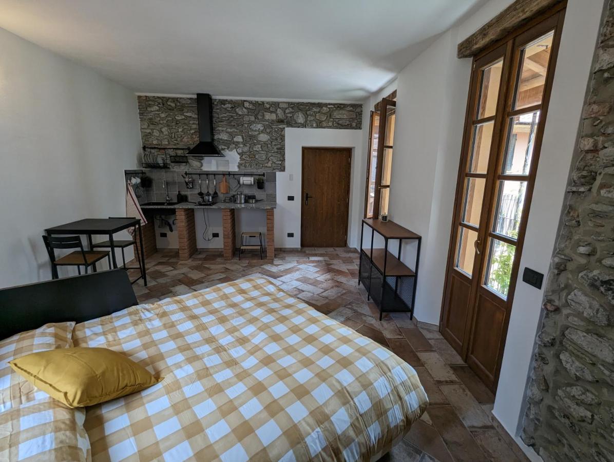 Antica Osteria Apartments Dongo Kültér fotó