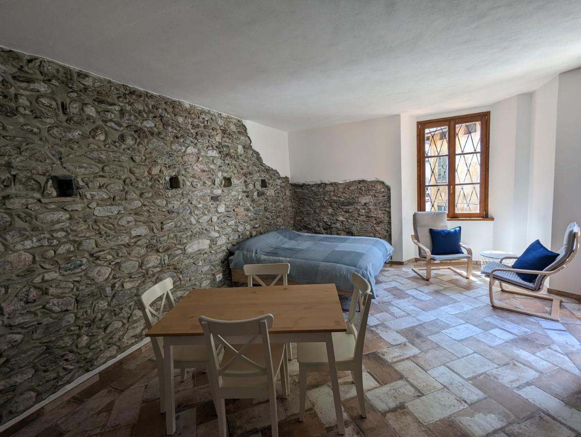 Antica Osteria Apartments Dongo Kültér fotó